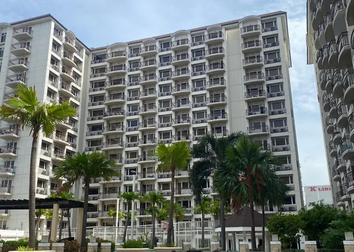 Solemare Parksuites * Manila