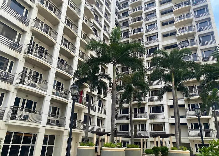Solemare Parksuites * Manila