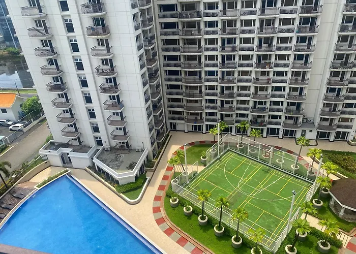 Solemare Parksuites Manila